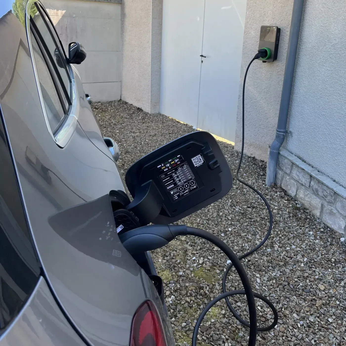 Borne de recharge IRVE à Levallois-Perret